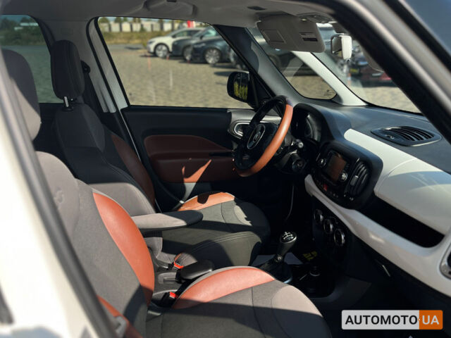 Белый Фиат 500L, объемом двигателя 1.2 л и пробегом 60 тыс. км за 10800 $, фото 21 на Automoto.ua
