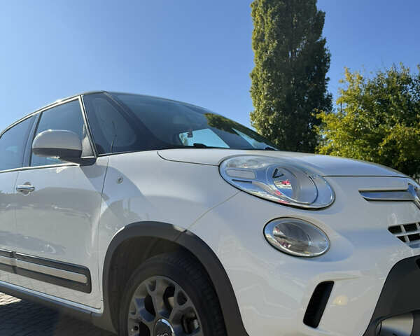 Белый Фиат 500L, объемом двигателя 1.3 л и пробегом 104 тыс. км за 9600 $, фото 27 на Automoto.ua