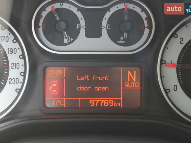 Белый Фиат 500L, объемом двигателя 1.3 л и пробегом 97 тыс. км за 9499 $, фото 15 на Automoto.ua