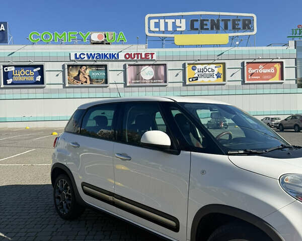 Белый Фиат 500L, объемом двигателя 1.3 л и пробегом 104 тыс. км за 9600 $, фото 6 на Automoto.ua