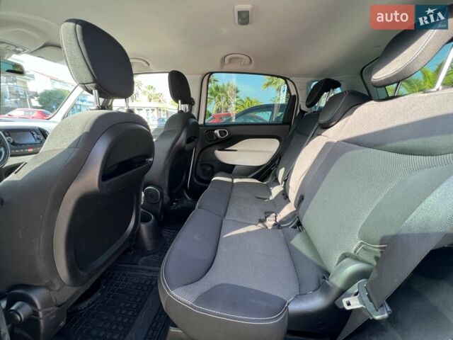Белый Фиат 500L, объемом двигателя 1.3 л и пробегом 109 тыс. км за 8500 $, фото 5 на Automoto.ua