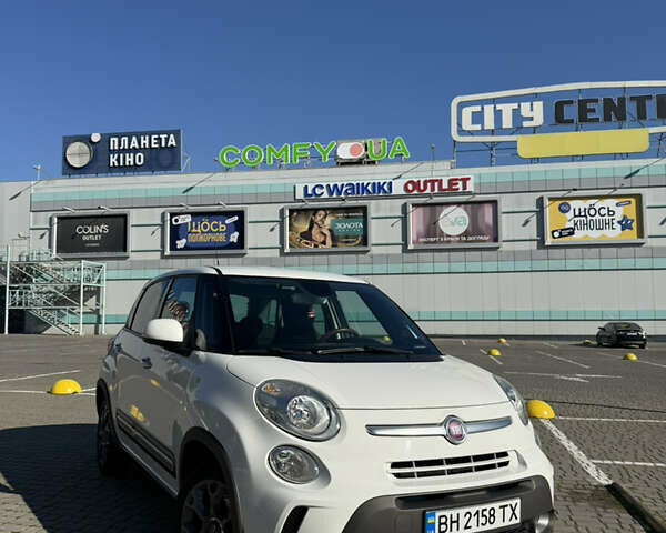 Белый Фиат 500L, объемом двигателя 1.3 л и пробегом 104 тыс. км за 9600 $, фото 15 на Automoto.ua