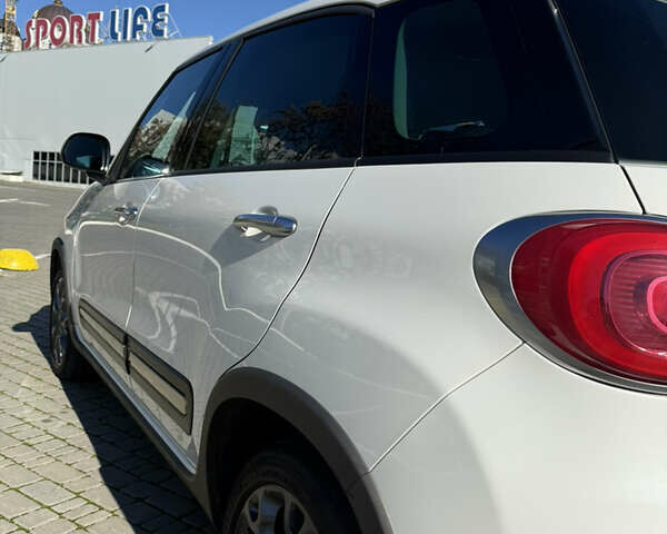 Белый Фиат 500L, объемом двигателя 1.3 л и пробегом 104 тыс. км за 9600 $, фото 36 на Automoto.ua