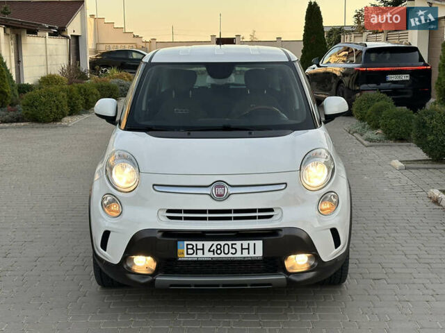 Белый Фиат 500L, объемом двигателя 1.3 л и пробегом 176 тыс. км за 8900 $, фото 25 на Automoto.ua