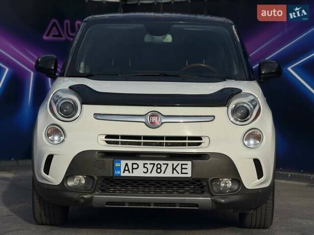 Белый Фиат 500L, объемом двигателя 1.37 л и пробегом 124 тыс. км за 9299 $, фото 2 на Automoto.ua