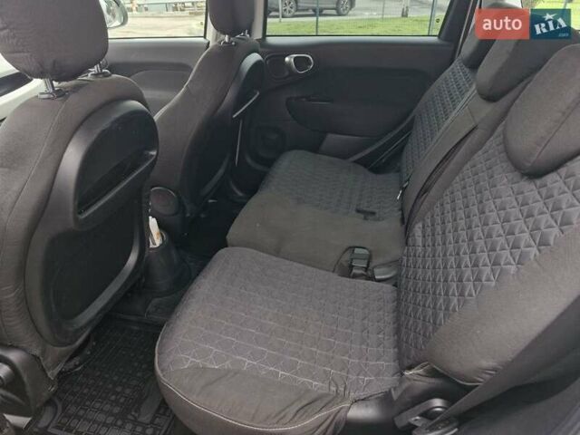 Белый Фиат 500L, объемом двигателя 1.3 л и пробегом 135 тыс. км за 8599 $, фото 26 на Automoto.ua