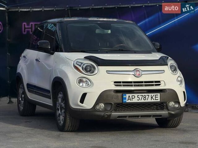Белый Фиат 500L, объемом двигателя 1.37 л и пробегом 124 тыс. км за 9299 $, фото 3 на Automoto.ua