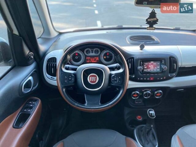 Фиат 500L 2015 в Киеве на Automoto.ua Белый Фиат 500L, объемом двигателя 1.25 л и пробегом 53 тыс. км за 10990 $, фото 26 на Automoto.ua