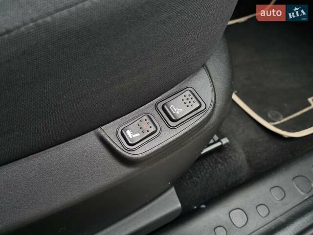 Білий Фіат 500L, об'ємом двигуна 1.3 л та пробігом 119 тис. км за 9600 $, фото 33 на Automoto.ua