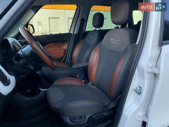 Фиат 500L 2015 в Киеве на Automoto.ua Белый Фиат 500L, объемом двигателя 1.25 л и пробегом 53 тыс. км за 10990 $, фото 15 на Automoto.ua