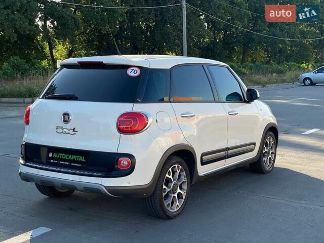 Фиат 500L 2015 в Киеве на Automoto.ua Белый Фиат 500L, объемом двигателя 1.25 л и пробегом 53 тыс. км за 10990 $, фото 10 на Automoto.ua