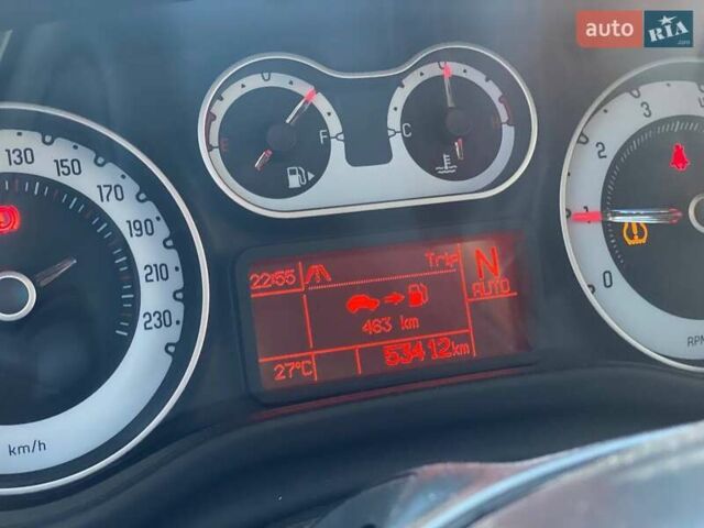 Белый Фиат 500L, объемом двигателя 1.25 л и пробегом 53 тыс. км за 10990 $, фото 31 на Automoto.ua