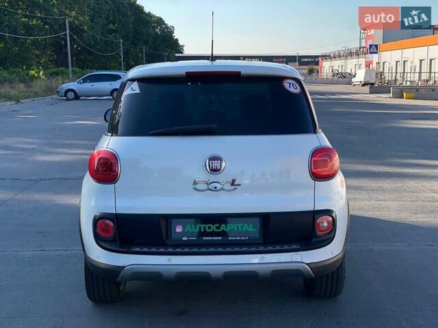 Фиат 500L 2015 в Киеве на Automoto.ua Белый Фиат 500L, объемом двигателя 1.25 л и пробегом 53 тыс. км за 10990 $, фото 12 на Automoto.ua