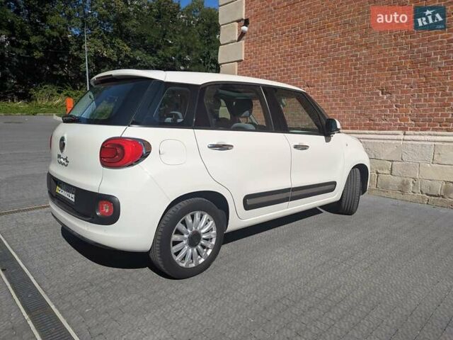 Белый Фиат 500L, объемом двигателя 1.3 л и пробегом 160 тыс. км за 9900 $, фото 19 на Automoto.ua