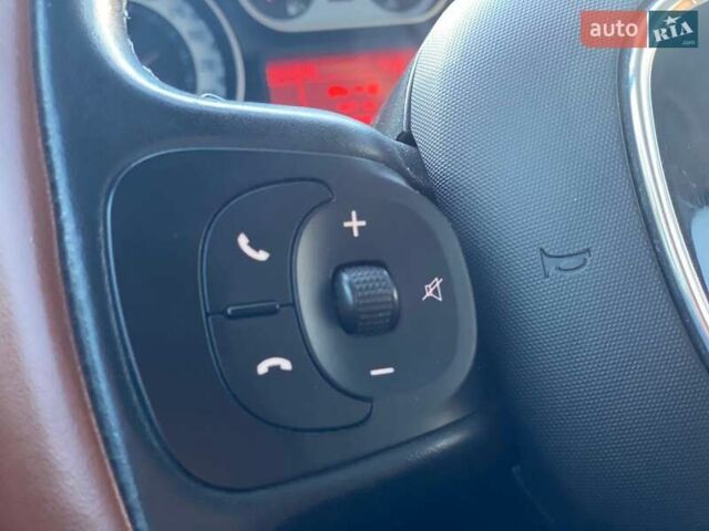 Фиат 500L 2015 в Киеве на Automoto.ua Белый Фиат 500L, объемом двигателя 1.25 л и пробегом 53 тыс. км за 10990 $, фото 25 на Automoto.ua