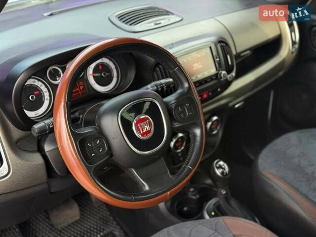 Белый Фиат 500L, объемом двигателя 1.37 л и пробегом 124 тыс. км за 9299 $, фото 10 на Automoto.ua