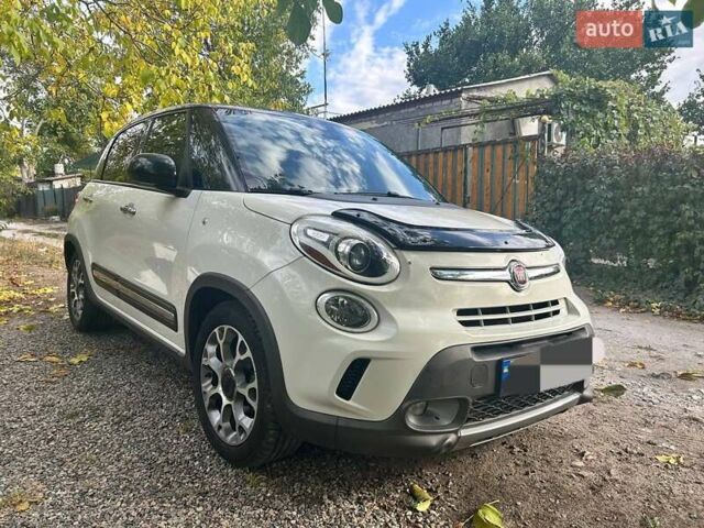 Фиат 500L 2015 в Запорожье на Automoto.ua Белый Фиат 500L, объемом двигателя 1.37 л и пробегом 123 тыс. км за 10000 $, фото 11 на Automoto.ua