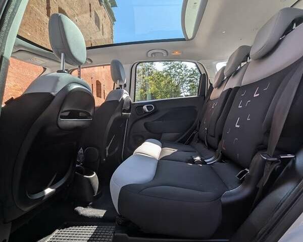 Белый Фиат 500L, объемом двигателя 1.3 л и пробегом 160 тыс. км за 9900 $, фото 16 на Automoto.ua