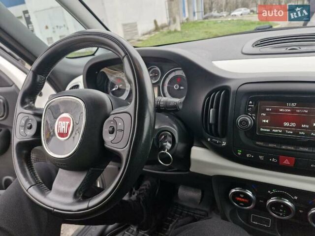 Белый Фиат 500L, объемом двигателя 1.3 л и пробегом 135 тыс. км за 8599 $, фото 13 на Automoto.ua