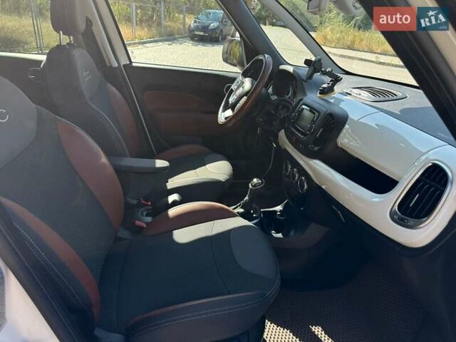 Білий Фіат 500L, об'ємом двигуна 1.25 л та пробігом 87 тис. км за 10500 $, фото 23 на Automoto.ua