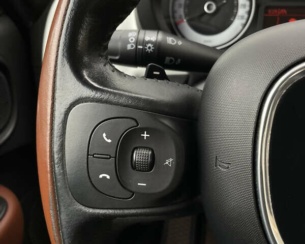 Білий Фіат 500L, об'ємом двигуна 1.25 л та пробігом 88 тис. км за 10500 $, фото 10 на Automoto.ua