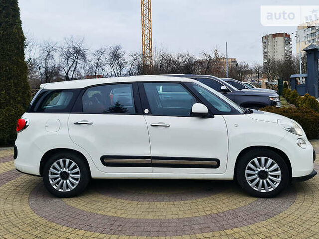 Белый Фиат 500L, объемом двигателя 1.3 л и пробегом 119 тыс. км за 10999 $, фото 5 на Automoto.ua