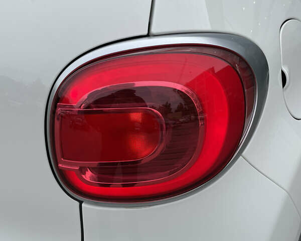 Білий Фіат 500L, об'ємом двигуна 1.25 л та пробігом 88 тис. км за 10500 $, фото 22 на Automoto.ua