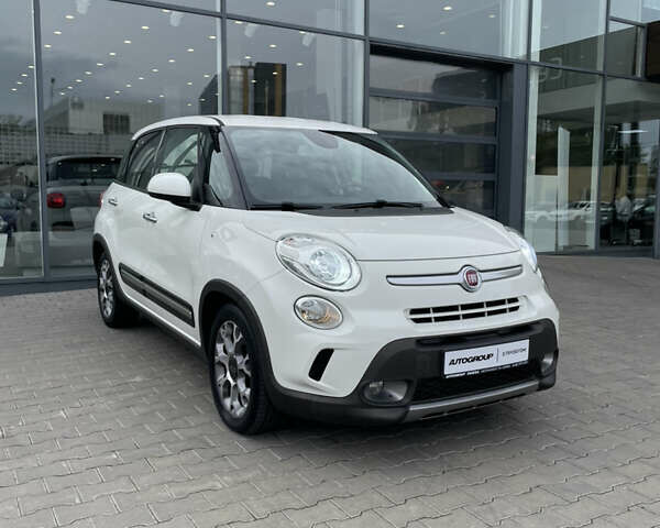 Білий Фіат 500L, об'ємом двигуна 1.25 л та пробігом 88 тис. км за 10500 $, фото 4 на Automoto.ua
