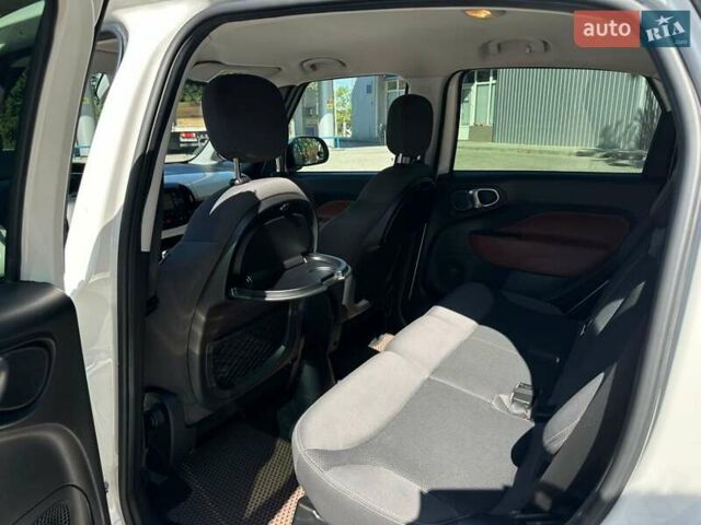 Білий Фіат 500L, об'ємом двигуна 1.25 л та пробігом 87 тис. км за 10500 $, фото 28 на Automoto.ua