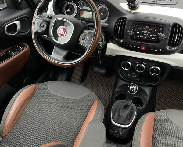 Білий Фіат 500L, об'ємом двигуна 1.25 л та пробігом 88 тис. км за 10500 $, фото 20 на Automoto.ua