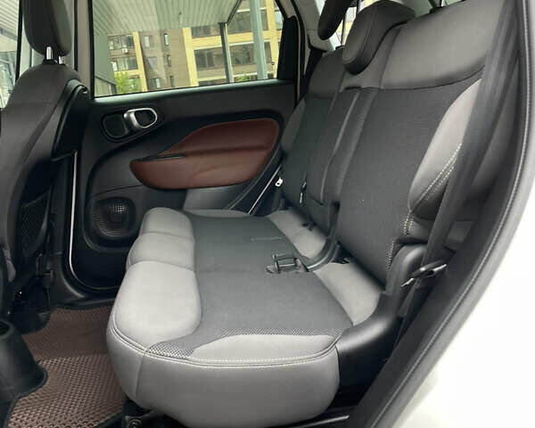 Білий Фіат 500L, об'ємом двигуна 1.25 л та пробігом 88 тис. км за 10500 $, фото 19 на Automoto.ua
