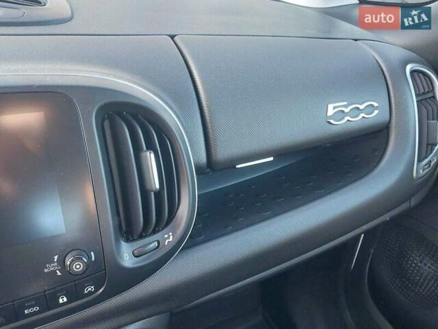 Белый Фиат 500L, объемом двигателя 1.25 л и пробегом 201 тыс. км за 9500 $, фото 9 на Automoto.ua