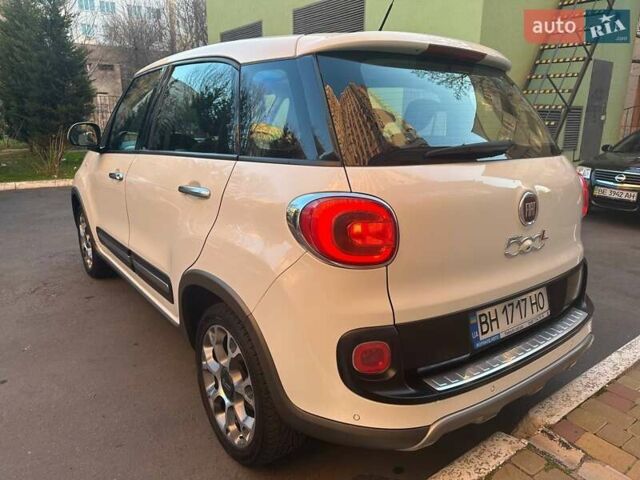 Білий Фіат 500L, об'ємом двигуна 1.2 л та пробігом 112 тис. км за 10999 $, фото 6 на Automoto.ua