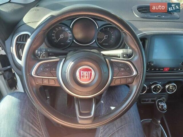 Белый Фиат 500L, объемом двигателя 1.25 л и пробегом 201 тыс. км за 9500 $, фото 13 на Automoto.ua