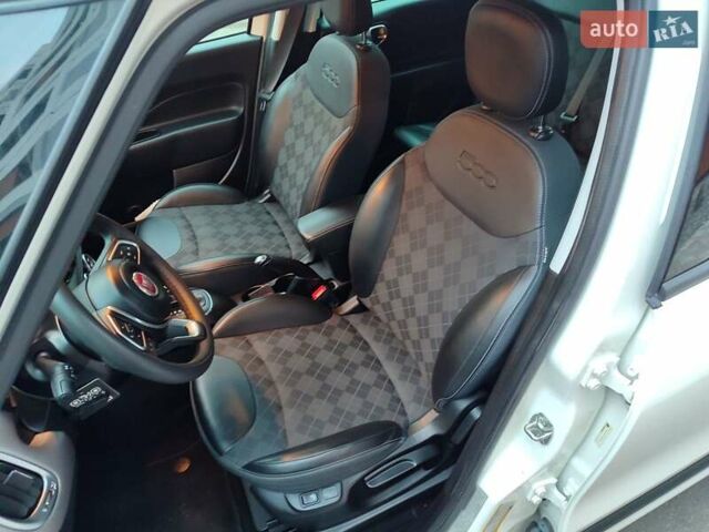 Белый Фиат 500L, объемом двигателя 1.4 л и пробегом 47 тыс. км за 12600 $, фото 14 на Automoto.ua
