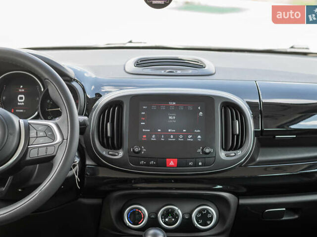 Фиат 500L 2018 в Ровно на Automoto.ua Белый Фиат 500L, объемом двигателя 0 л и пробегом 151 тыс. км за 9900 $, фото 19 на Automoto.ua