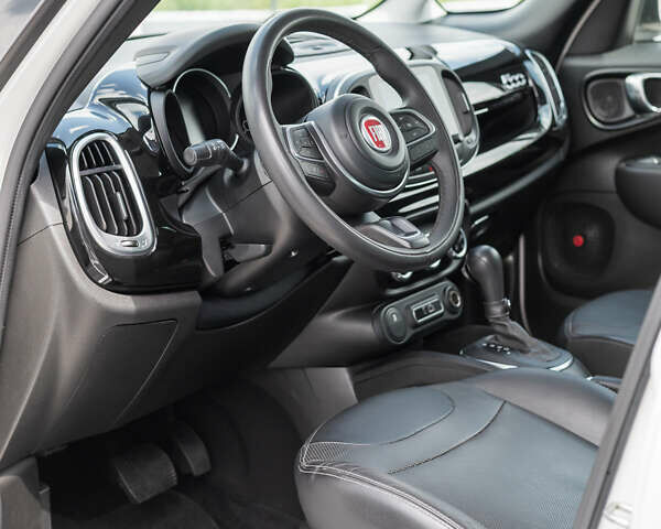 Фиат 500L 2018 в Ровно на Automoto.ua Белый Фиат 500L, объемом двигателя 0 л и пробегом 151 тыс. км за 9900 $, фото 13 на Automoto.ua