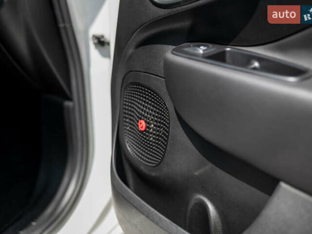 Фиат 500L 2018 в Ровно на Automoto.ua Белый Фиат 500L, объемом двигателя 0 л и пробегом 151 тыс. км за 9900 $, фото 27 на Automoto.ua