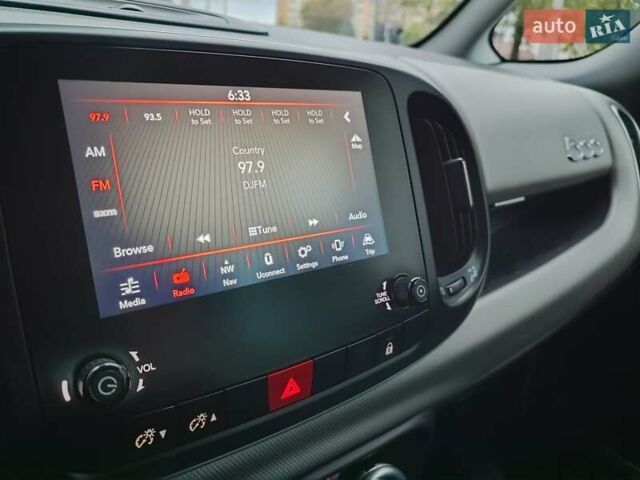 Белый Фиат 500L, объемом двигателя 1.4 л и пробегом 47 тыс. км за 12600 $, фото 3 на Automoto.ua