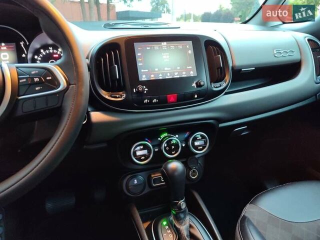 Белый Фиат 500L, объемом двигателя 1.4 л и пробегом 47 тыс. км за 12600 $, фото 8 на Automoto.ua