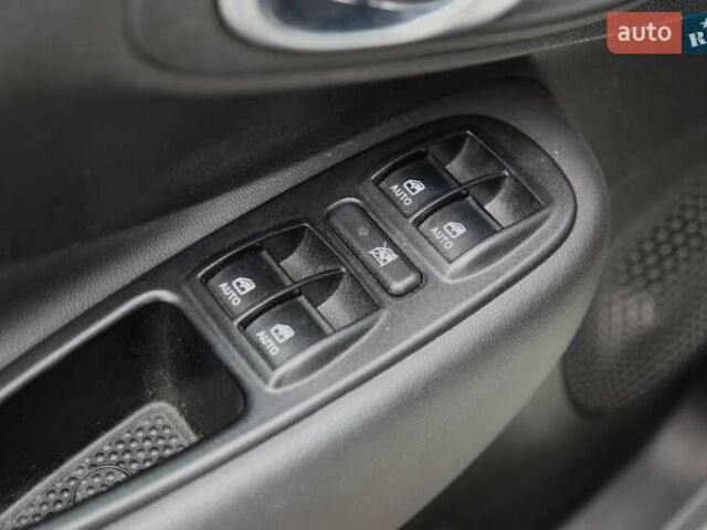 Белый Фиат 500L, объемом двигателя 1.37 л и пробегом 47 тыс. км за 12900 $, фото 19 на Automoto.ua