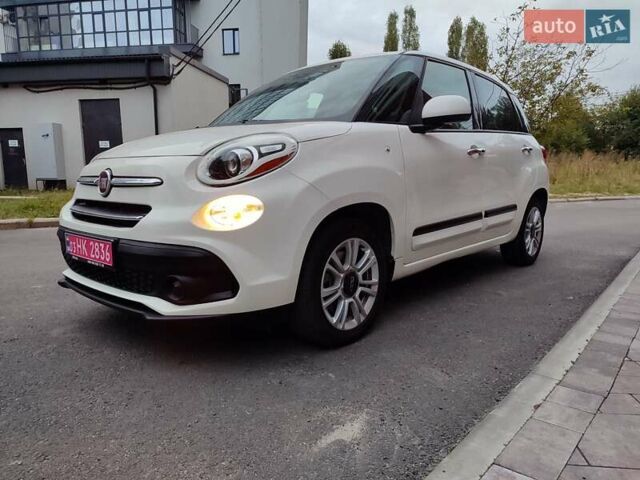 Белый Фиат 500L, объемом двигателя 1.4 л и пробегом 47 тыс. км за 12600 $, фото 35 на Automoto.ua