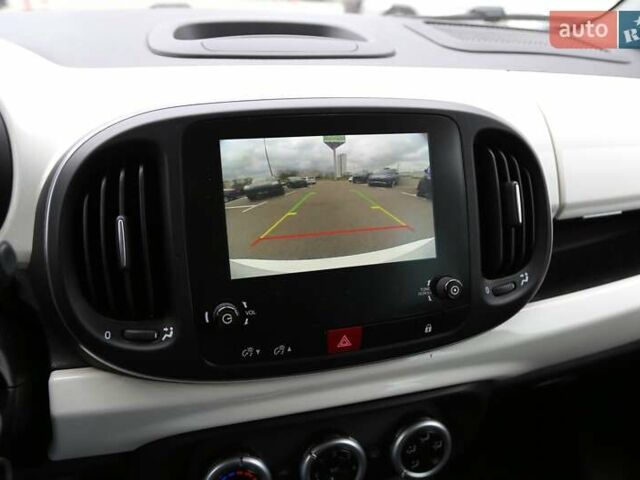 Белый Фиат 500L, объемом двигателя 1.37 л и пробегом 47 тыс. км за 12900 $, фото 16 на Automoto.ua