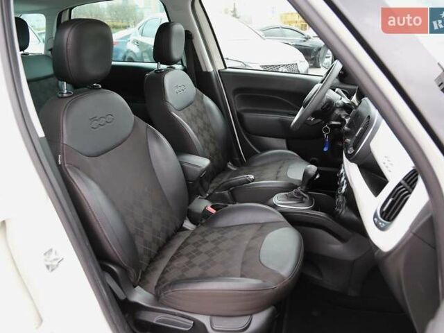 Белый Фиат 500L, объемом двигателя 1.37 л и пробегом 47 тыс. км за 12900 $, фото 9 на Automoto.ua