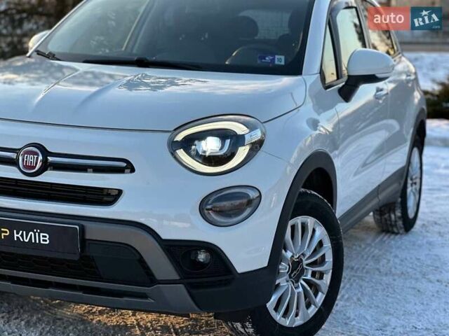 Белый Фиат 500L, объемом двигателя 1.3 л и пробегом 83 тыс. км за 14950 $, фото 4 на Automoto.ua