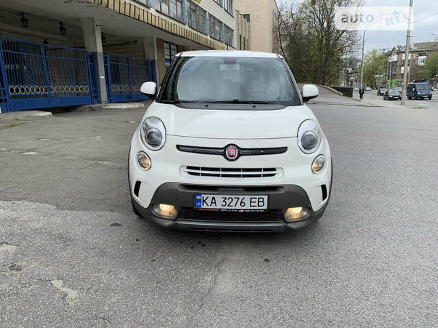 Белый Фиат 500L, объемом двигателя 1.4 л и пробегом 132 тыс. км за 8499 $, фото 1 на Automoto.ua