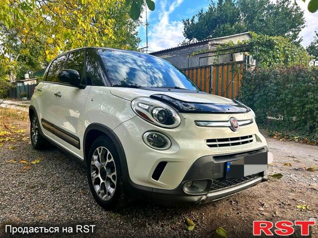 Фиат 500L 2015 в Запорожье на Automoto.ua Белый Фиат 500L, объемом двигателя 1.4 л и пробегом 123 тыс. км за 10000 $, фото 2 на Automoto.ua