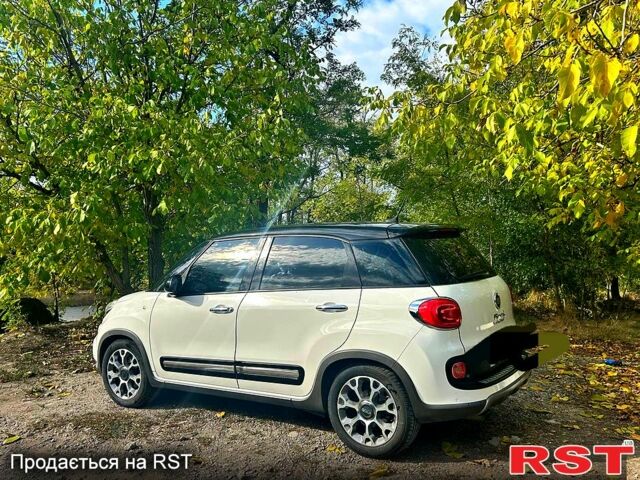 Фиат 500L 2015 в Запорожье на Automoto.ua Белый Фиат 500L, объемом двигателя 1.4 л и пробегом 123 тыс. км за 10000 $, фото 1 на Automoto.ua