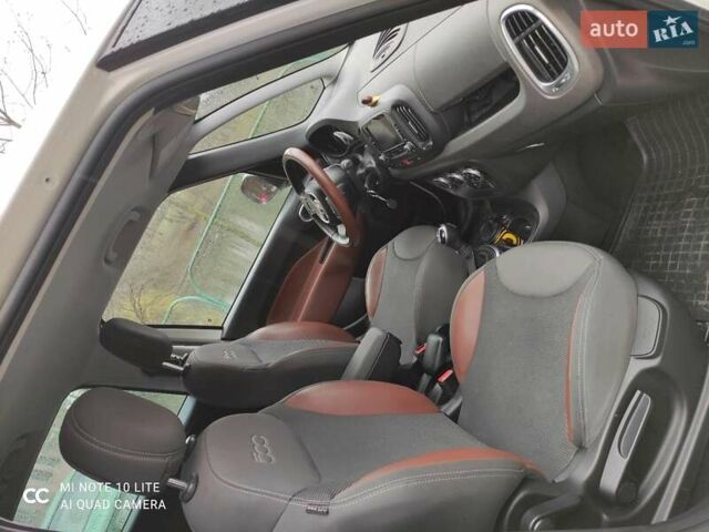 Белый Фиат 500L, объемом двигателя 1.4 л и пробегом 102 тыс. км за 9500 $, фото 6 на Automoto.ua