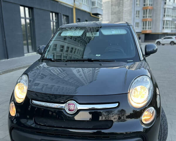 Черный Фиат 500L, объемом двигателя 1.4 л и пробегом 172 тыс. км за 7999 $, фото 3 на Automoto.ua
